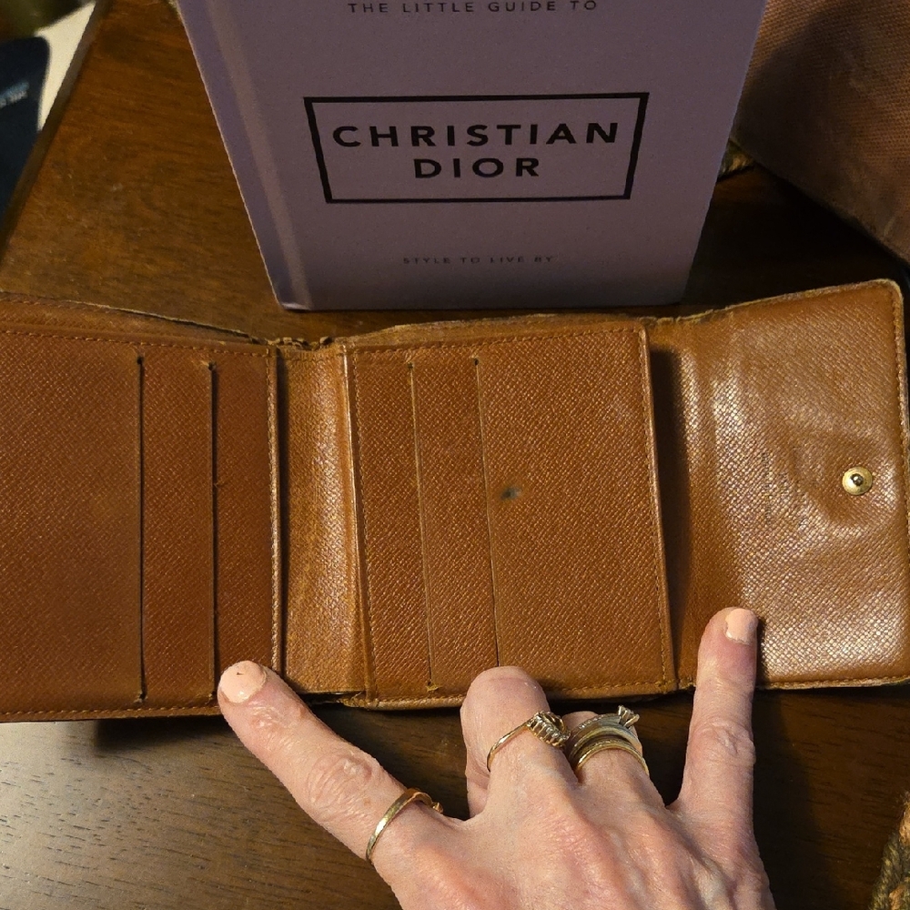 Louis Vuitton Brown and Gold Monogram Wallet - Picture 5 of 9